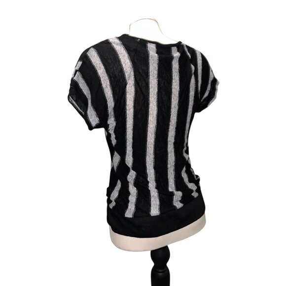 Tutta Bella Black & Gray Striped Short Sleeve Lightweight Knit Top Sz XL Womens - Picture 2 of 10